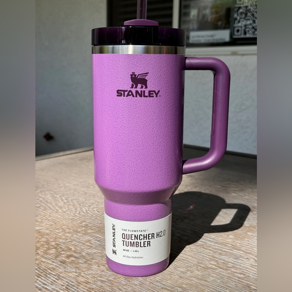 Stanley Hammertone 2.0 Purple Cup NWT (40 oz) 💗⚡️
